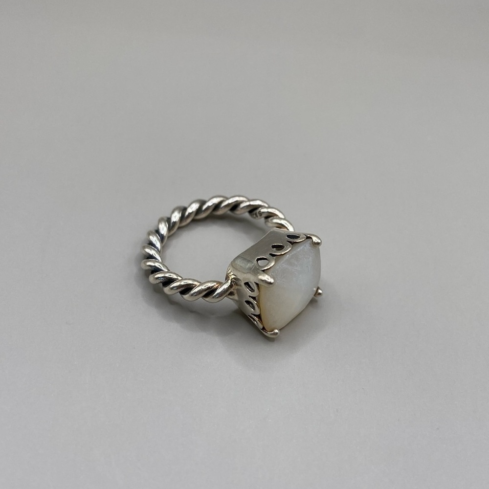 Pandora White MOP Sincerity Ring - Picture 4 of 8